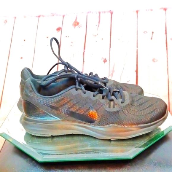 Nike‎ Training Men's Athletic Sneakers 9.5 M - Picture 3 of 11